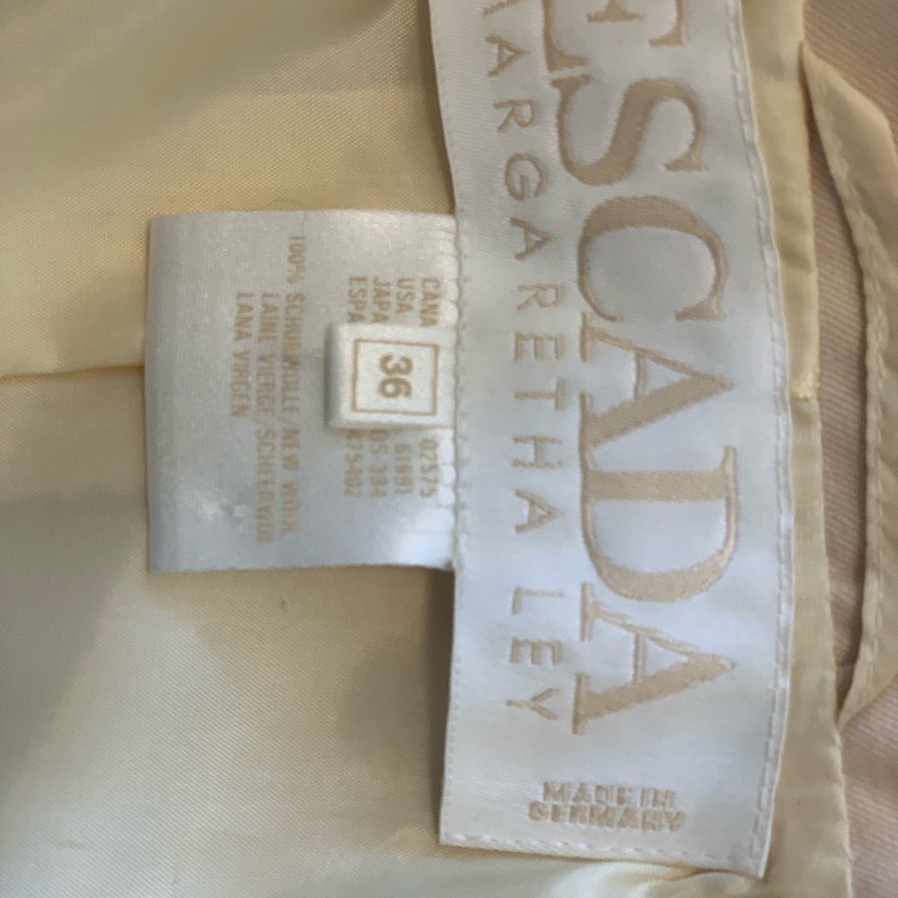 Escada Blazer - image 4